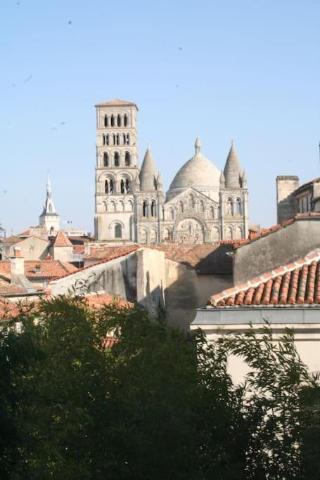 L' Appartement Du Midi - Hyper Centre Cathedrale Angouleme Exterior photo